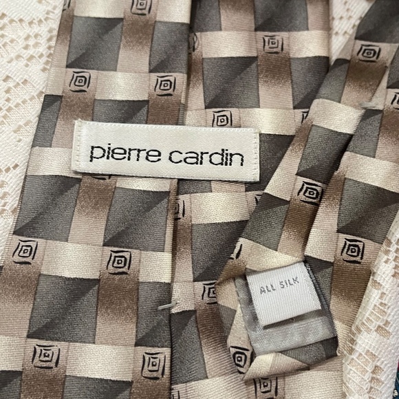 Men’s Silk Neckties Neck Ties (6) - Halston, Caravaggio, Land's End, and more! - Picture 6 of 9